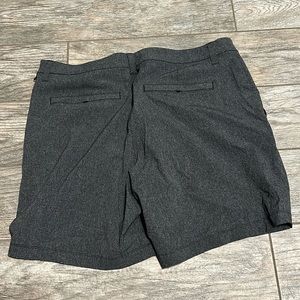 Lululemon NWOT commission Ventlight shorts  7” inseam - size 36